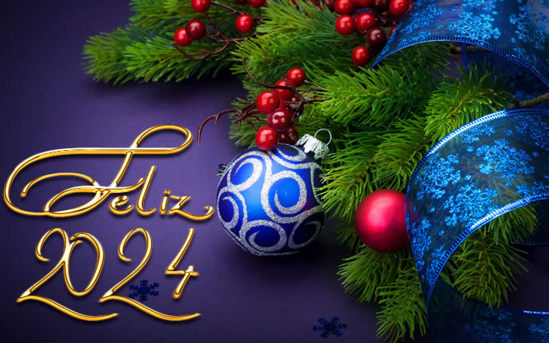 Imagen elegante con una tarjeta de felicitación con un árbol de Navidad decorado y un mensaje Happy 2025 con escritura dorada